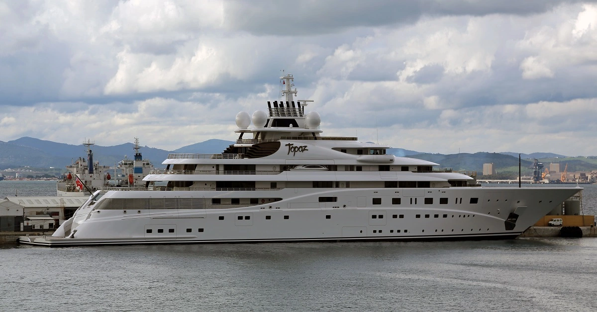 ATopaz luxurious yachts