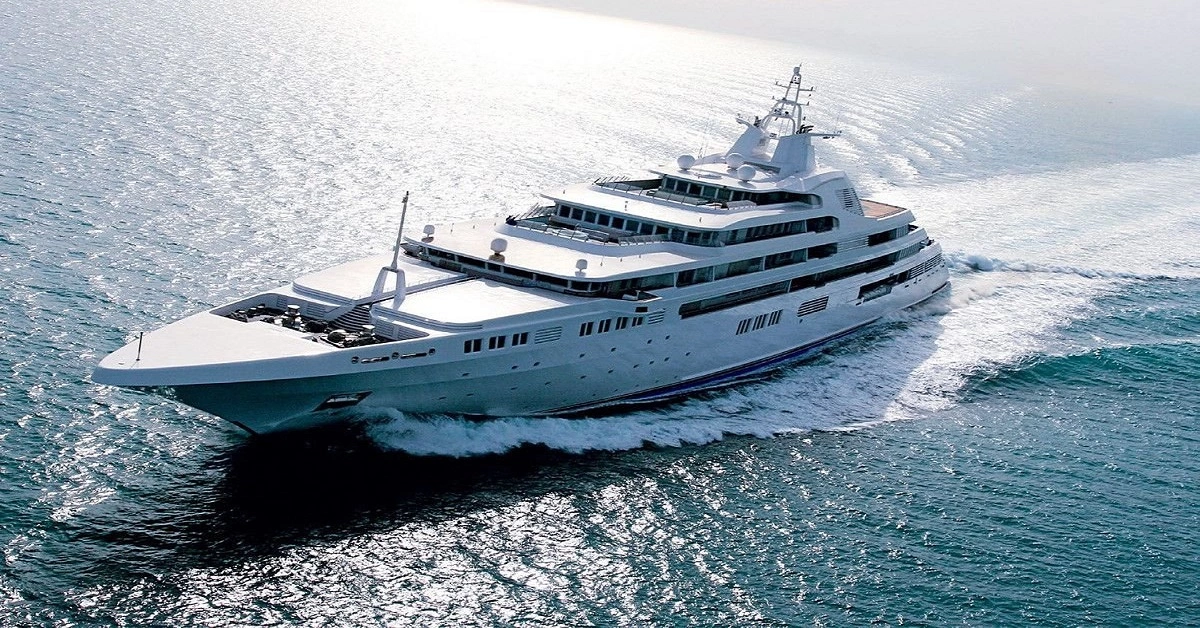 Dubai luxurious yachts